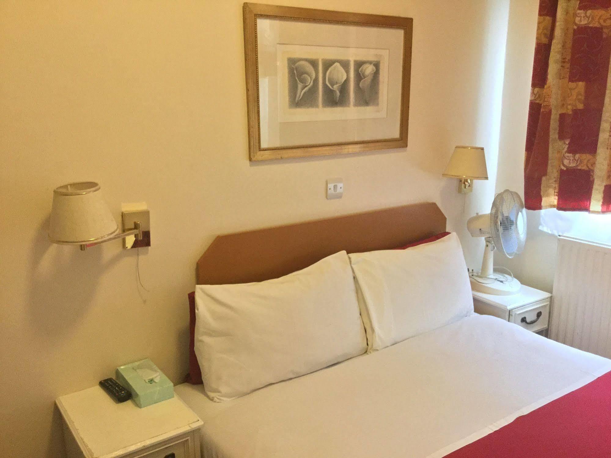 Chiswick Lodge Hotel London Eksteriør billede